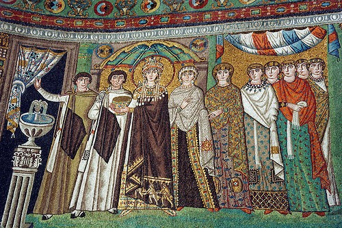 Mosaici Chiesa San Vitale a Ravenna VI secolo d.C. - L'imperatrice Teodora e la sua corte.