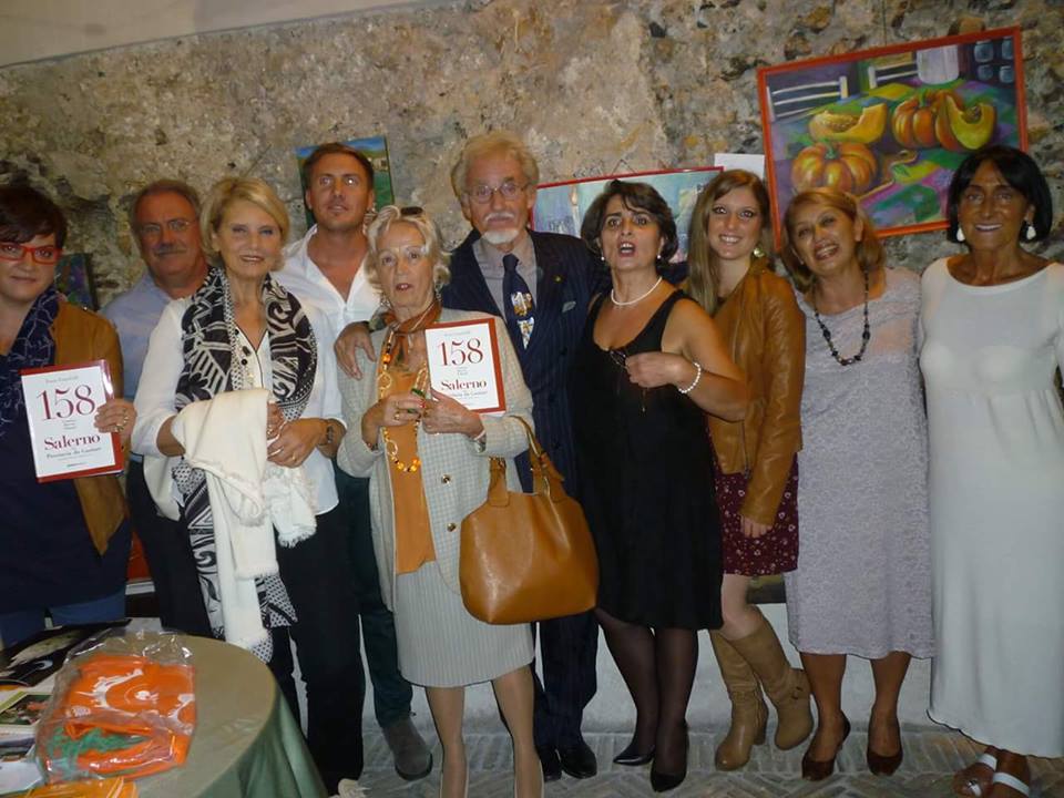 Al centro lautore Enzo Landolfi, alla sua destra Milva Carrozza e le coautrici Raissa Pergola e Milena Carducci